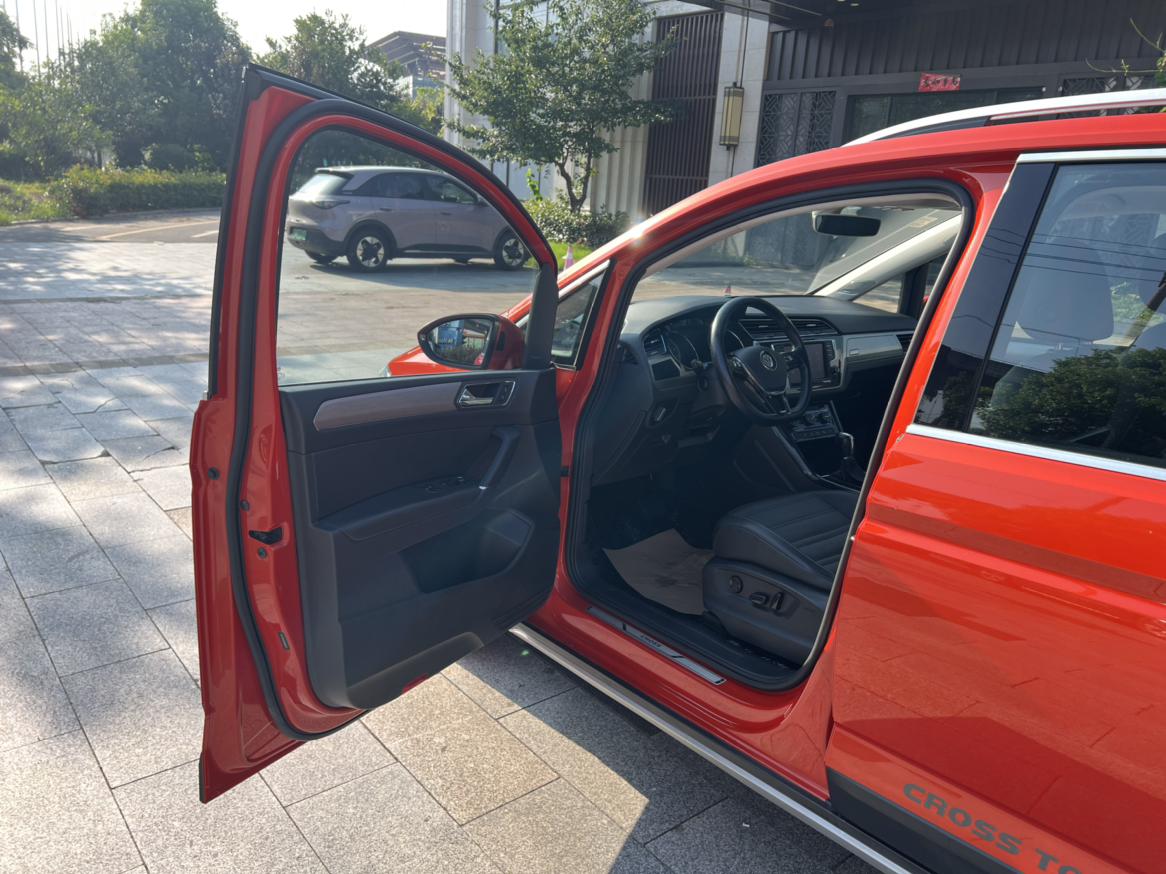 Volkswagen Touran L