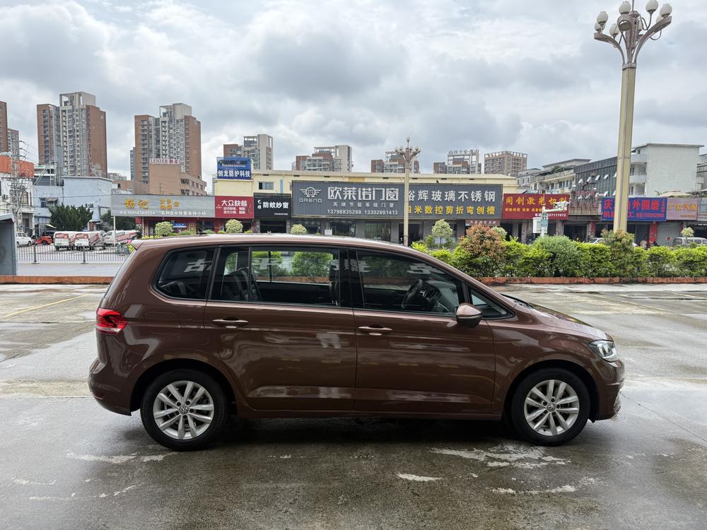 Volkswagen Touran L