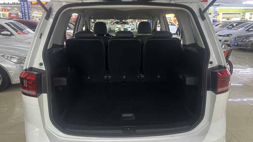 Volkswagen Touran L