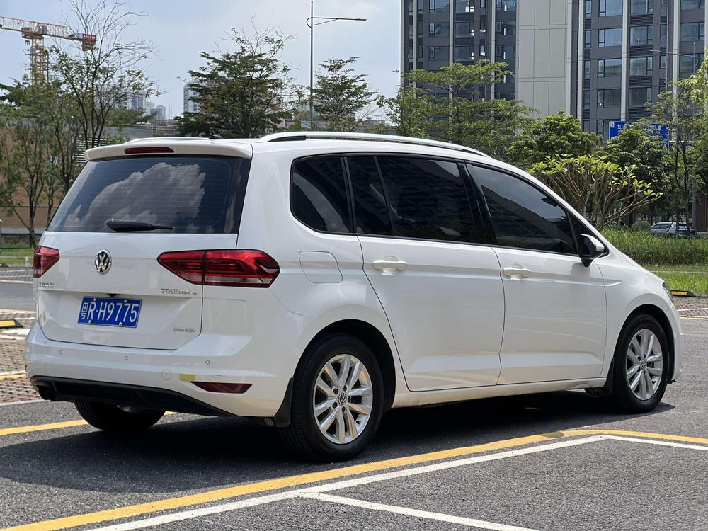 Volkswagen Touran L