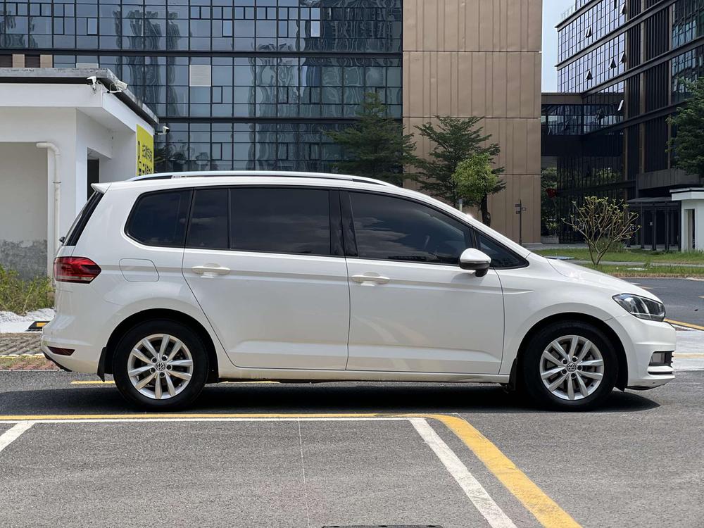 Volkswagen Touran L