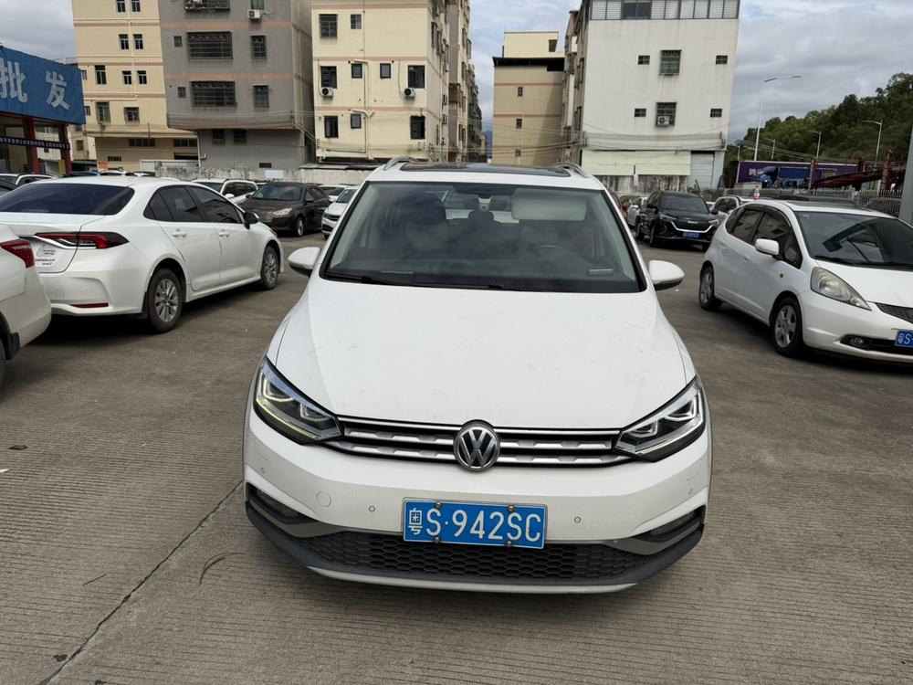 Volkswagen Touran L