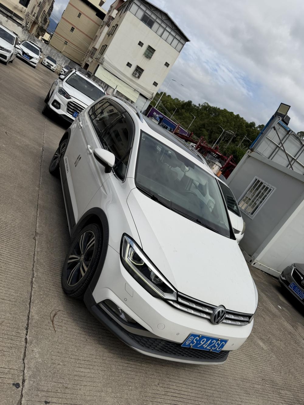 Volkswagen Touran L