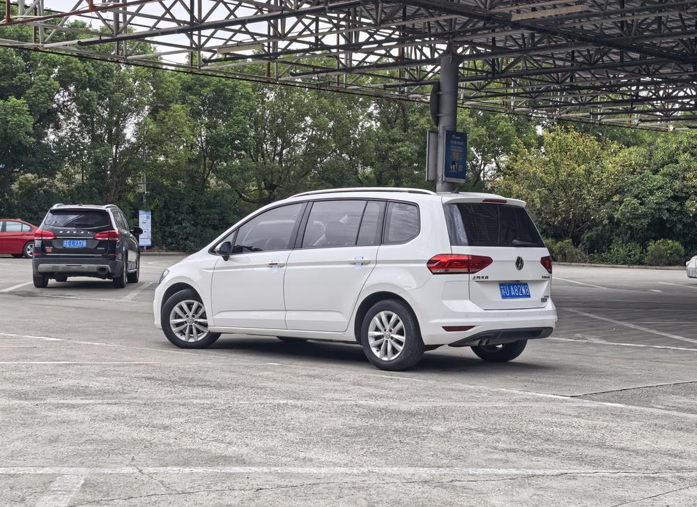 Volkswagen Touran L