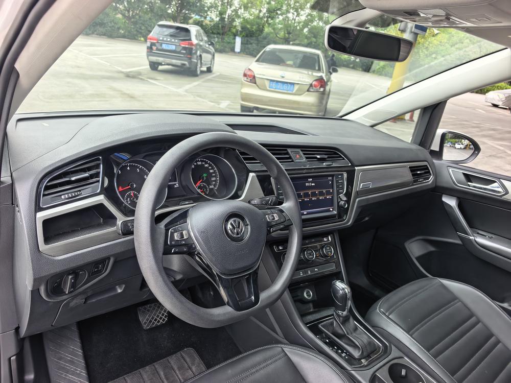 Volkswagen Touran L