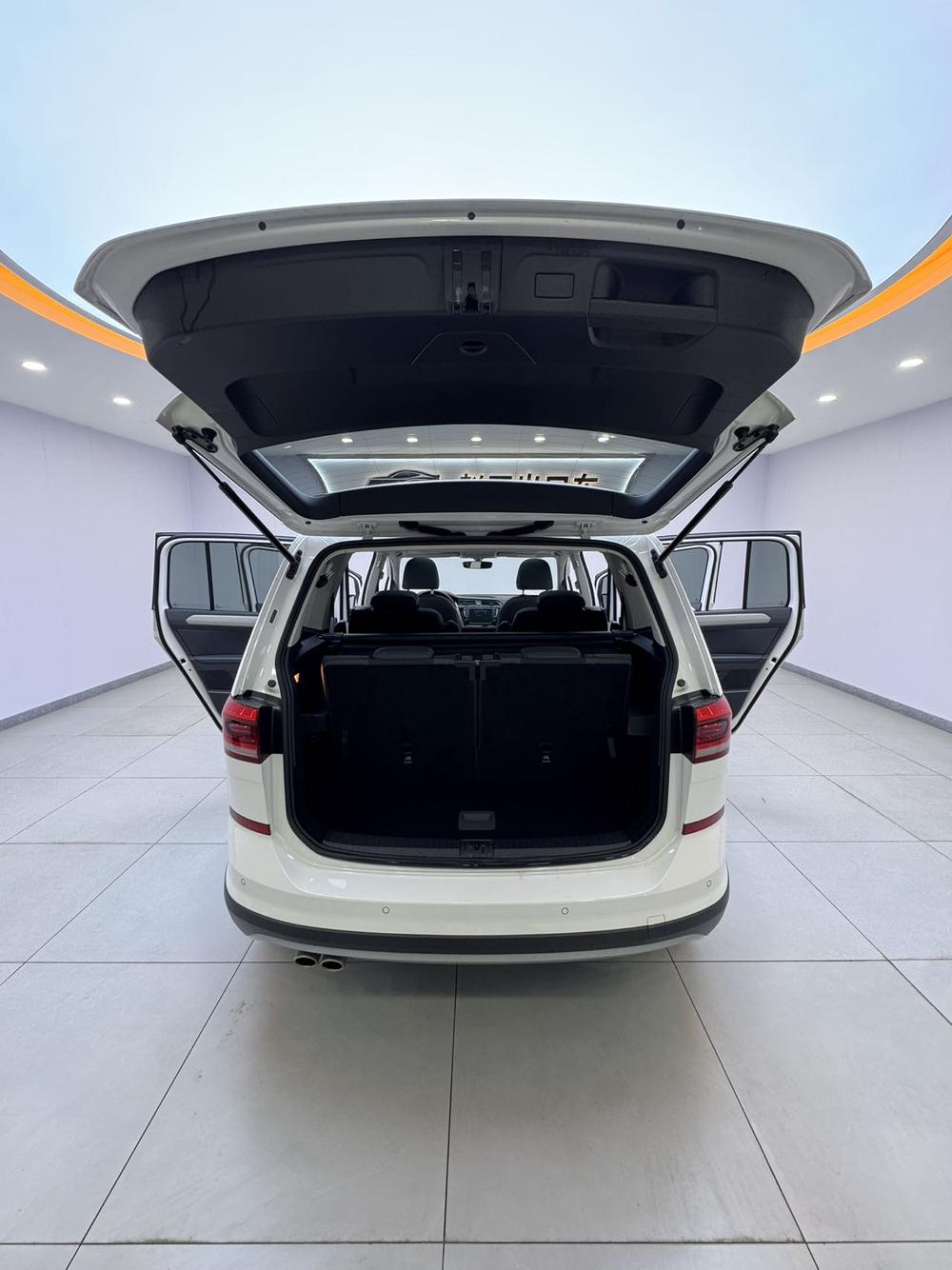 Volkswagen Touran L