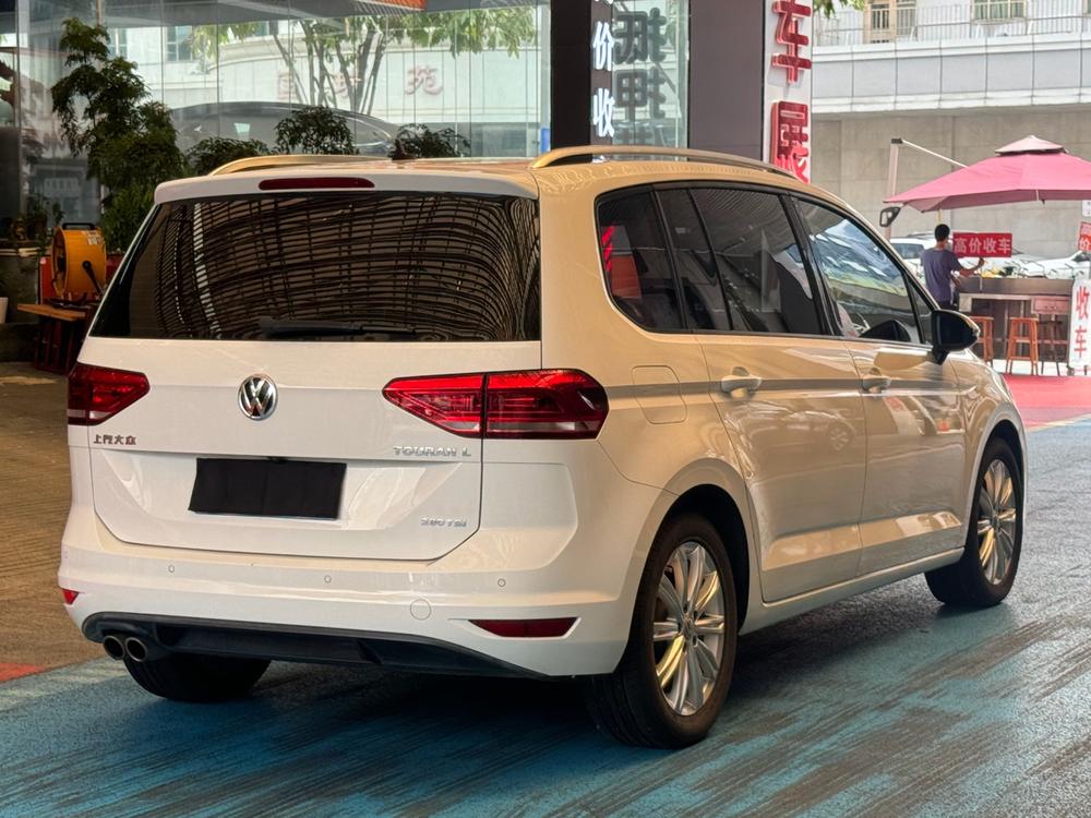 Volkswagen Touran L