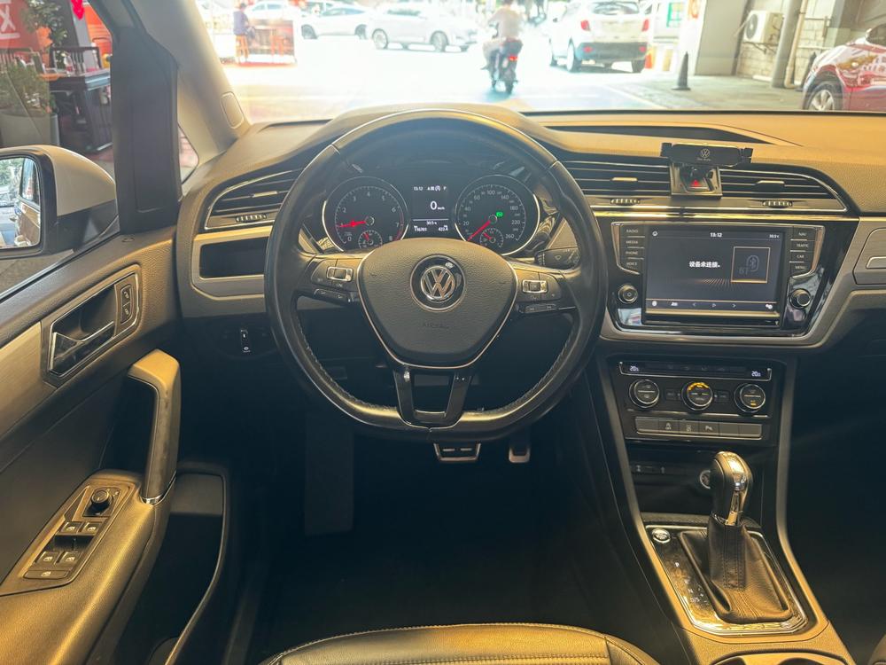 Volkswagen Touran L
