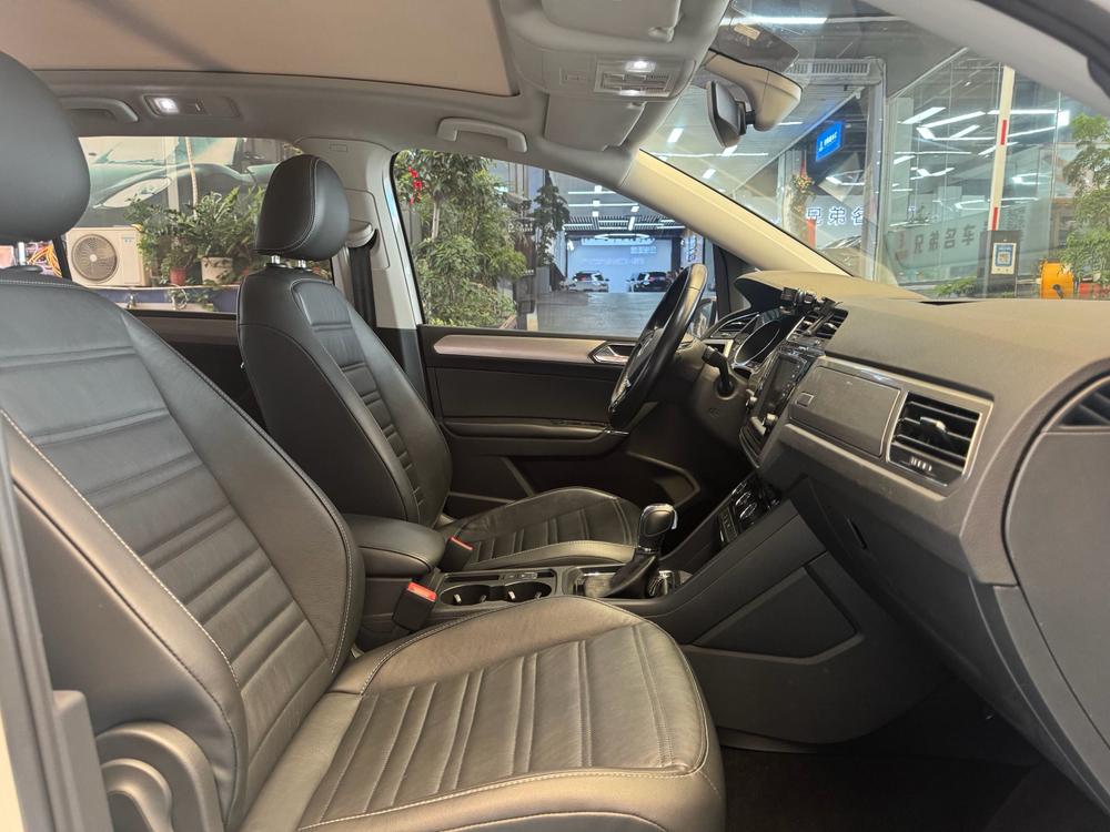 Volkswagen Touran L