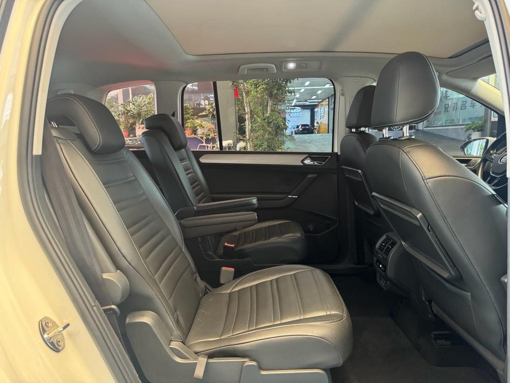 Volkswagen Touran L