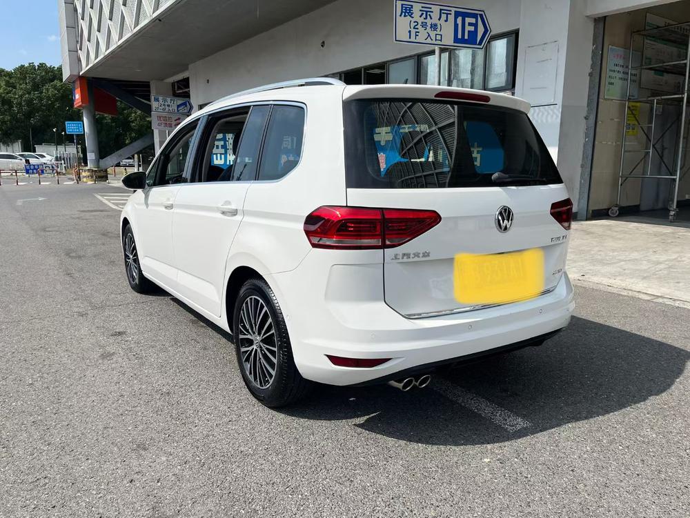Volkswagen Touran L