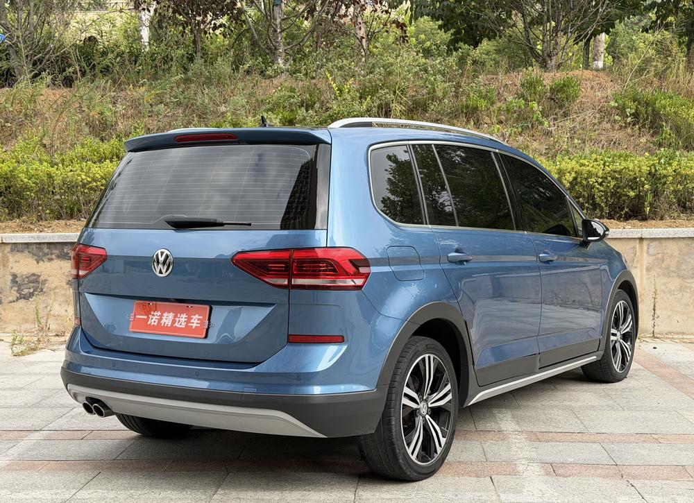 Volkswagen Touran L