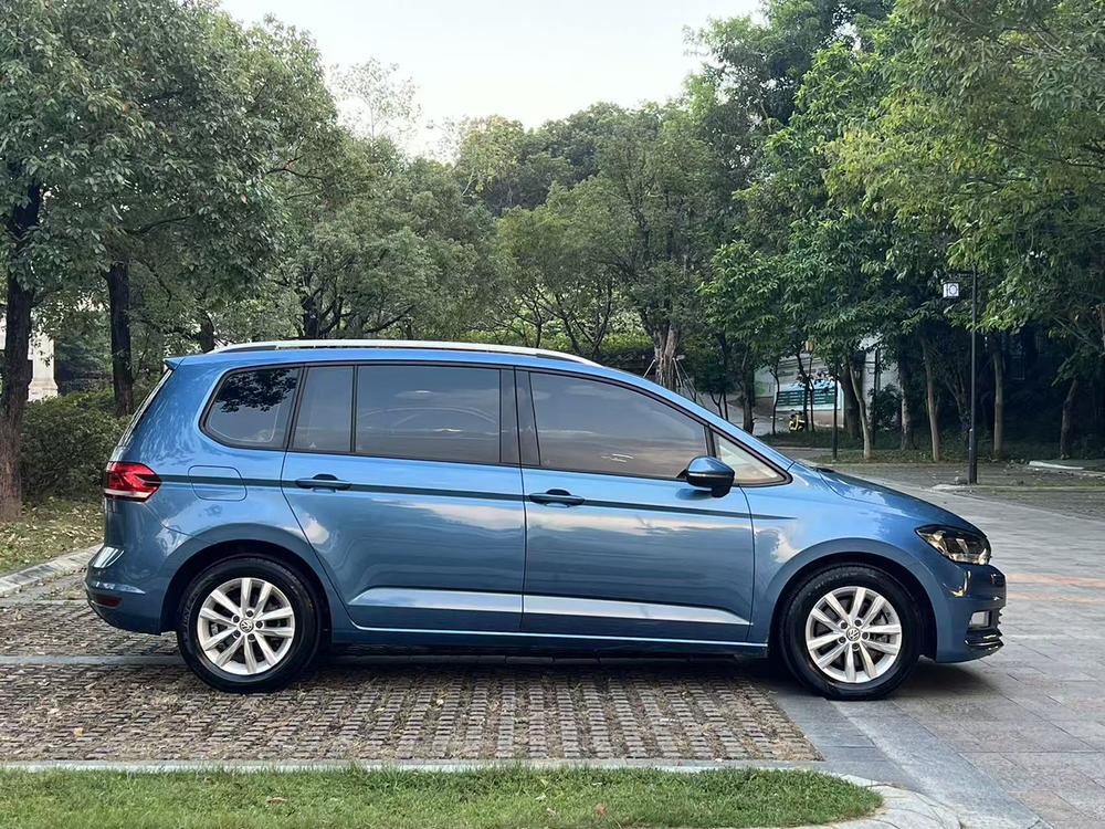 Volkswagen Touran L