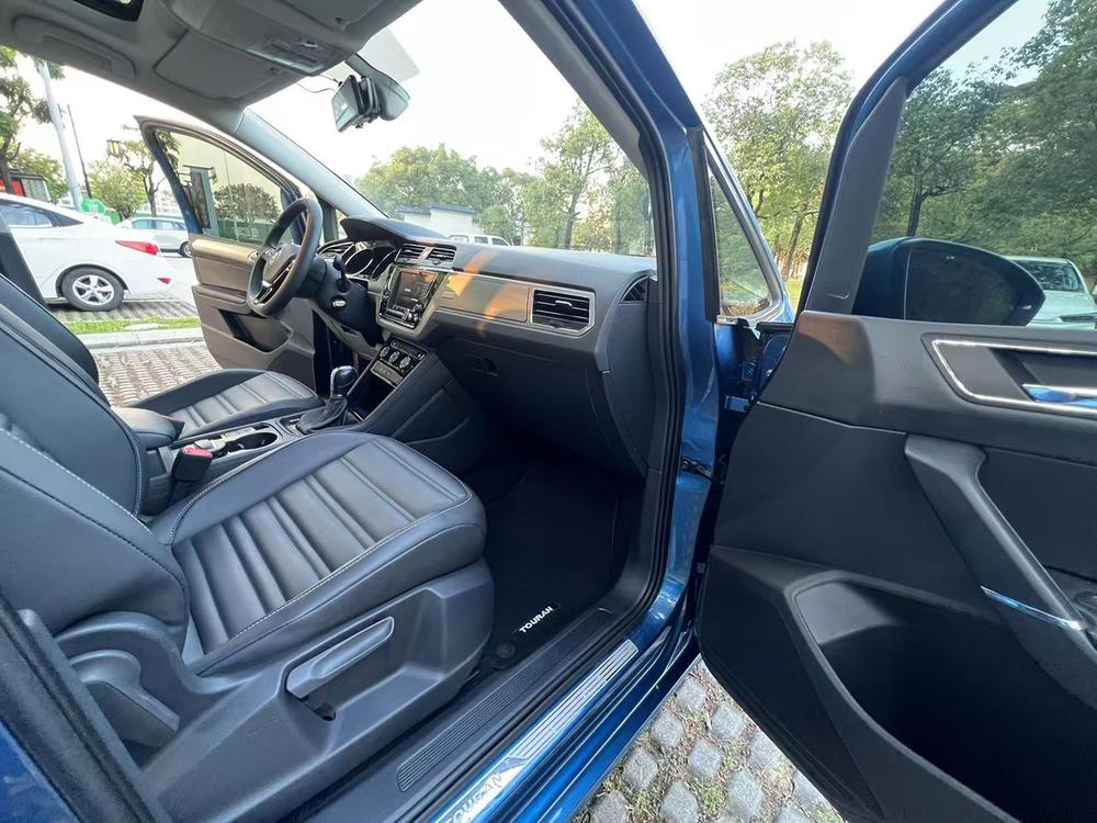 Volkswagen Touran L