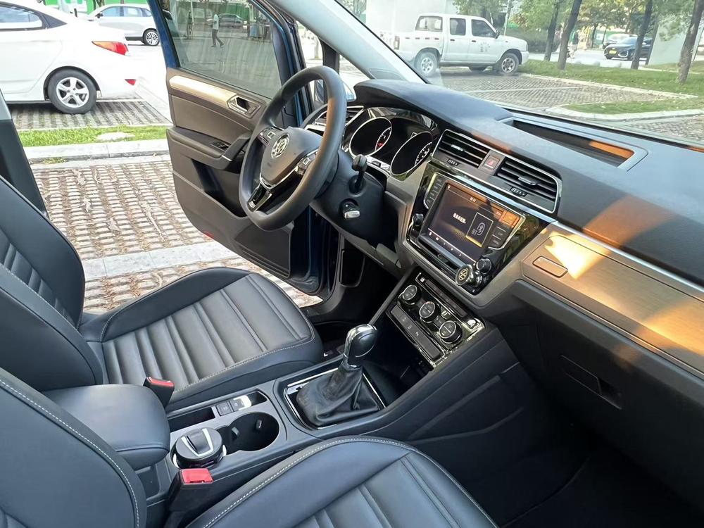 Volkswagen Touran L
