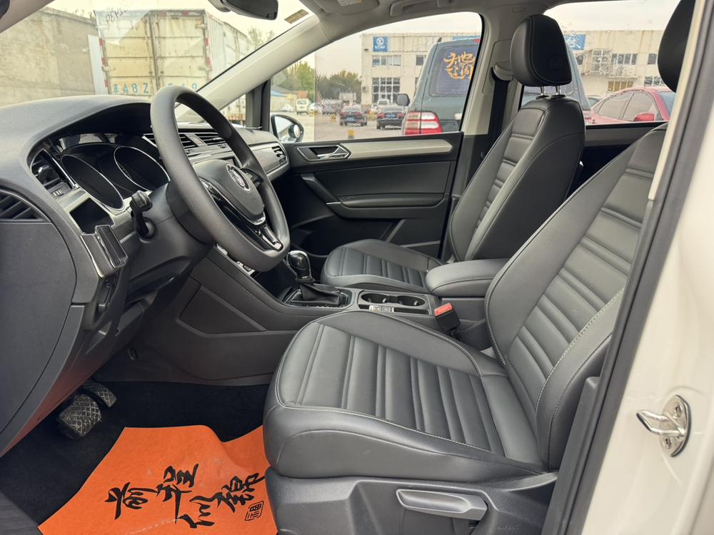 Volkswagen Touran L