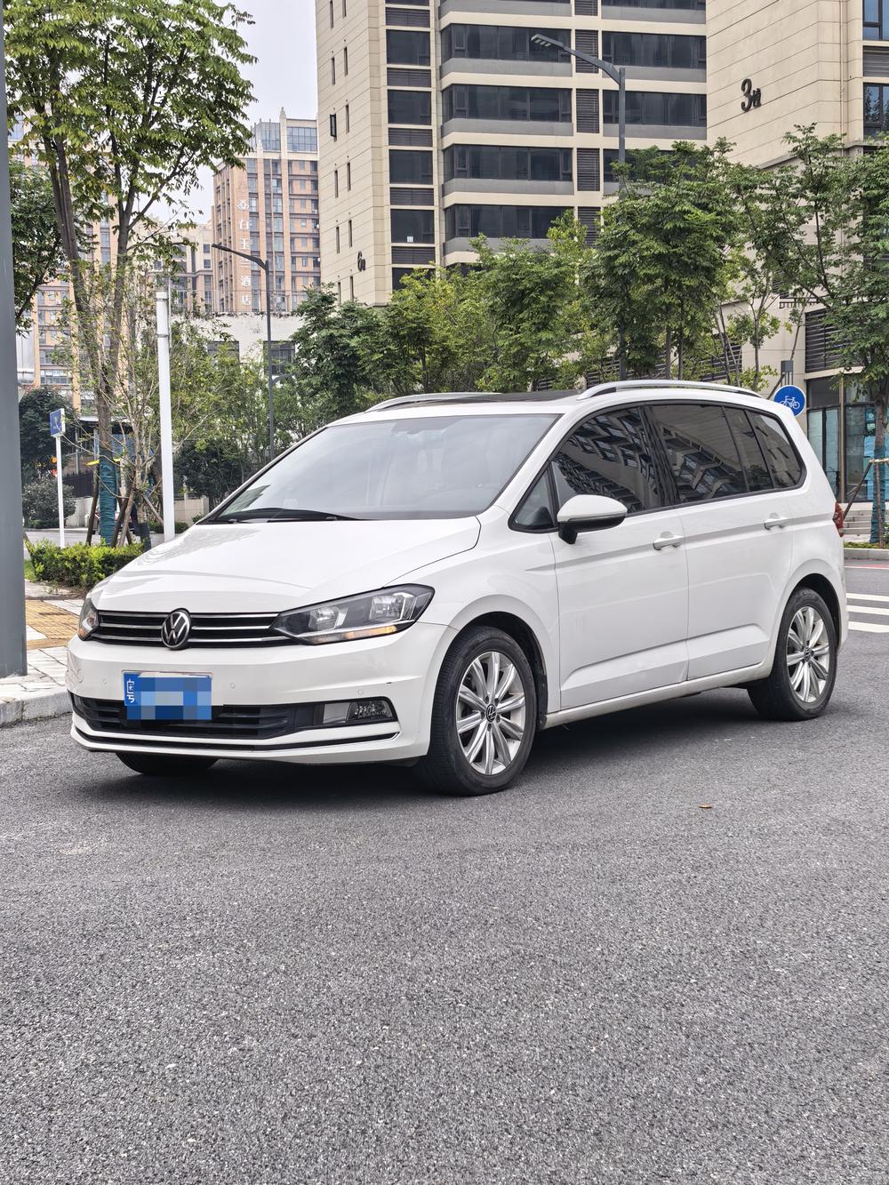 Volkswagen Touran L