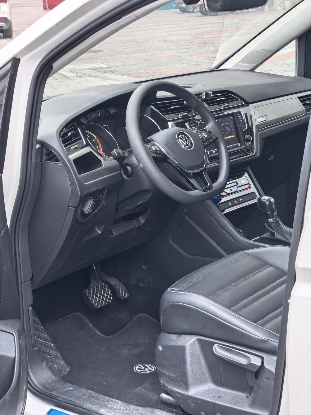 Volkswagen Touran L