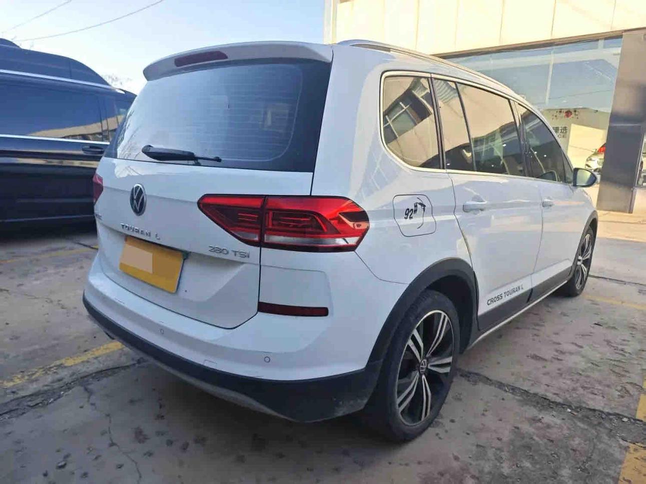 Volkswagen Touran L