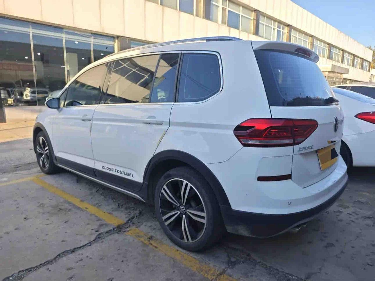 Volkswagen Touran L