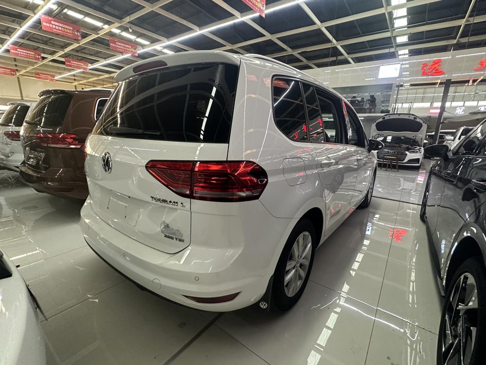 Volkswagen Touran L