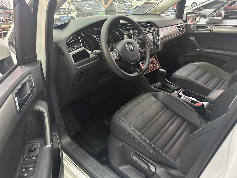 Volkswagen Touran L