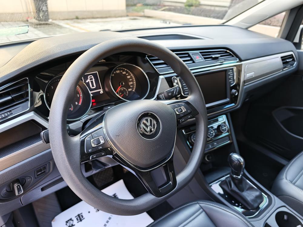 Volkswagen Touran L