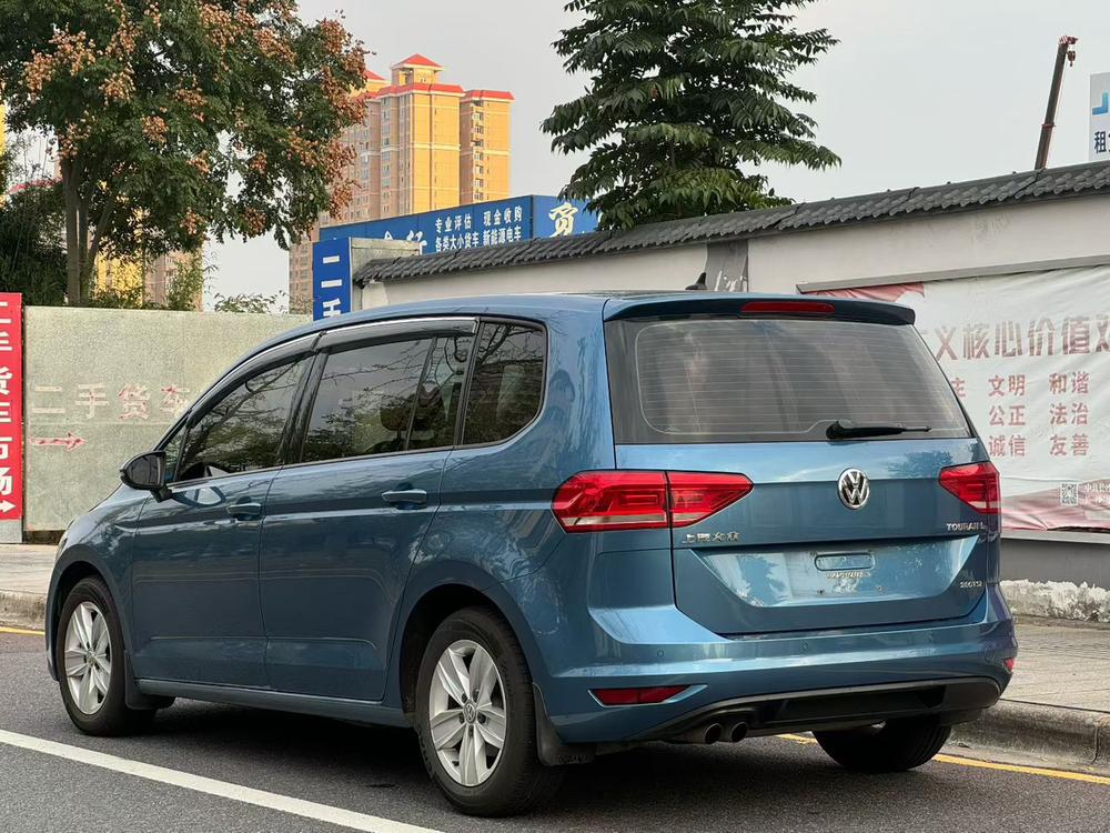 Volkswagen Touran L