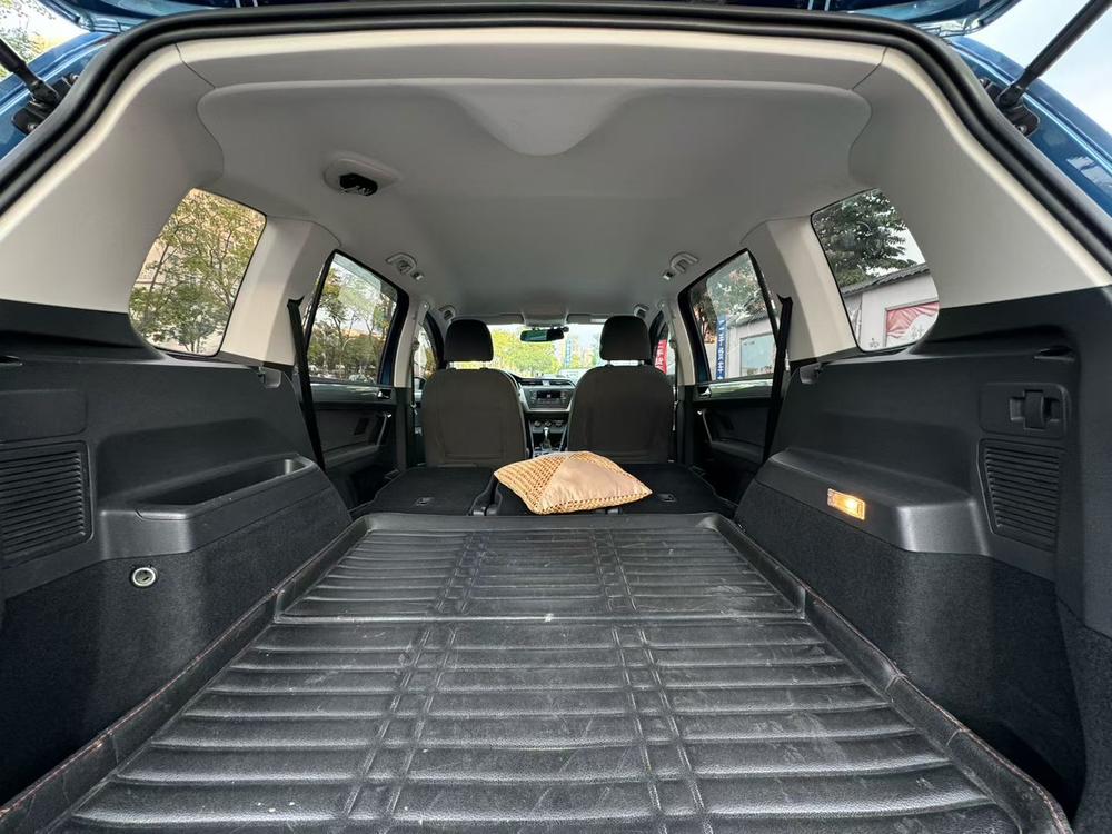 Volkswagen Touran L
