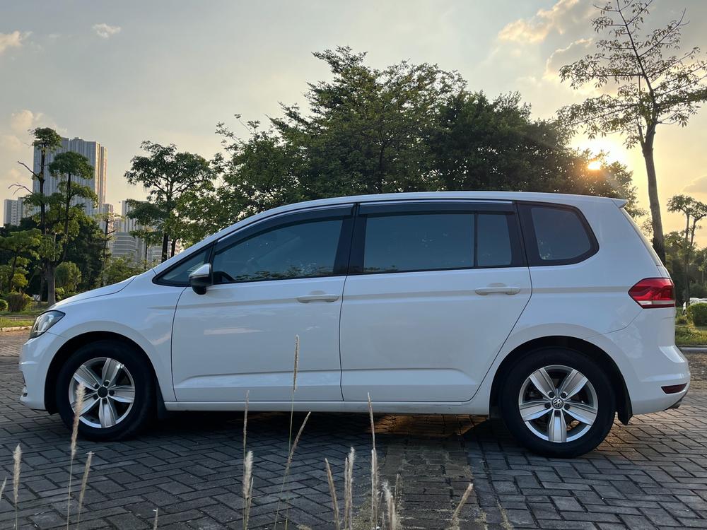 Volkswagen Touran L