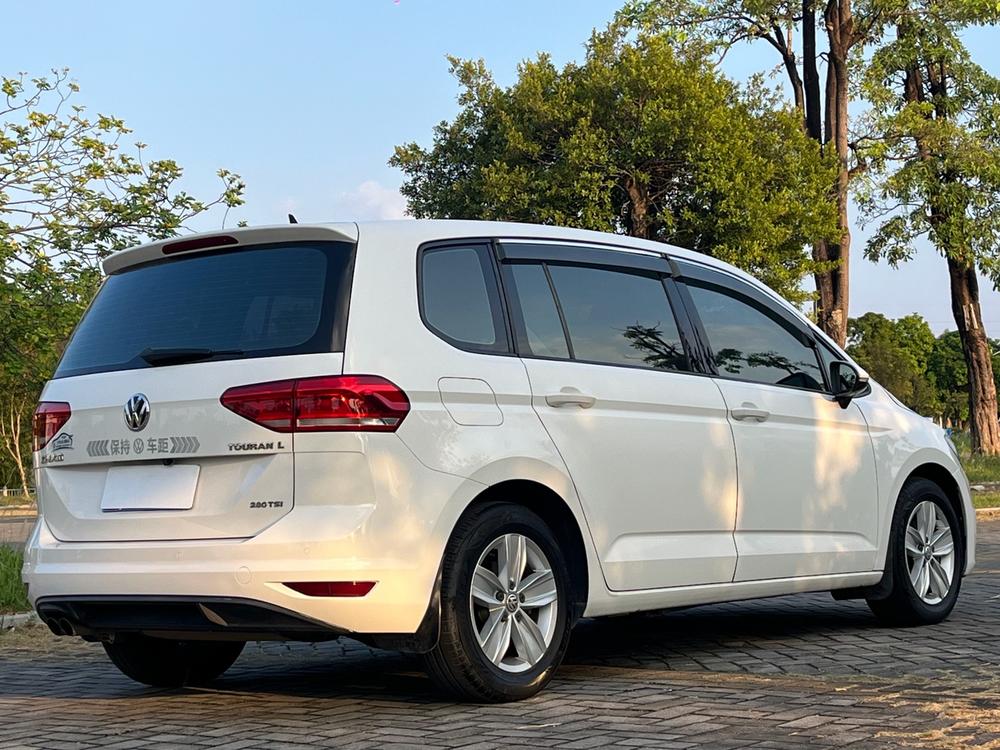Volkswagen Touran L