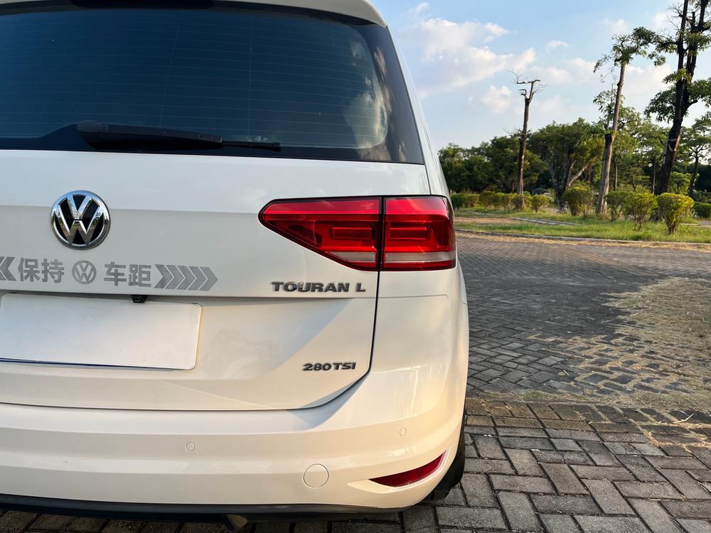 Volkswagen Touran L