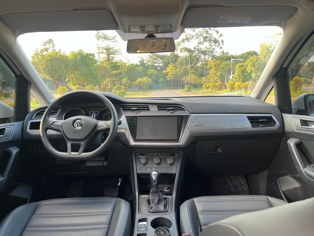 Volkswagen Touran L
