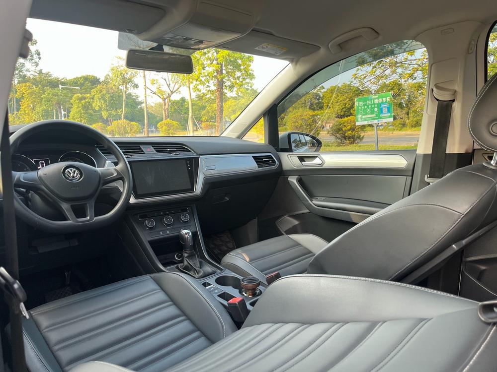 Volkswagen Touran L