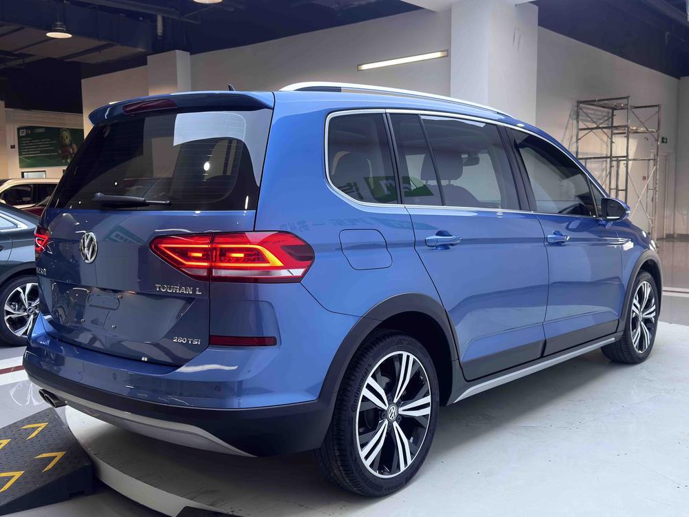 Volkswagen Touran L