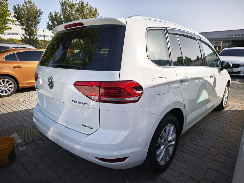 Volkswagen Touran L