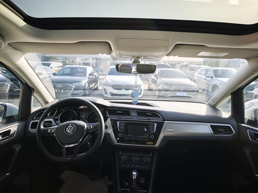 Volkswagen Touran L