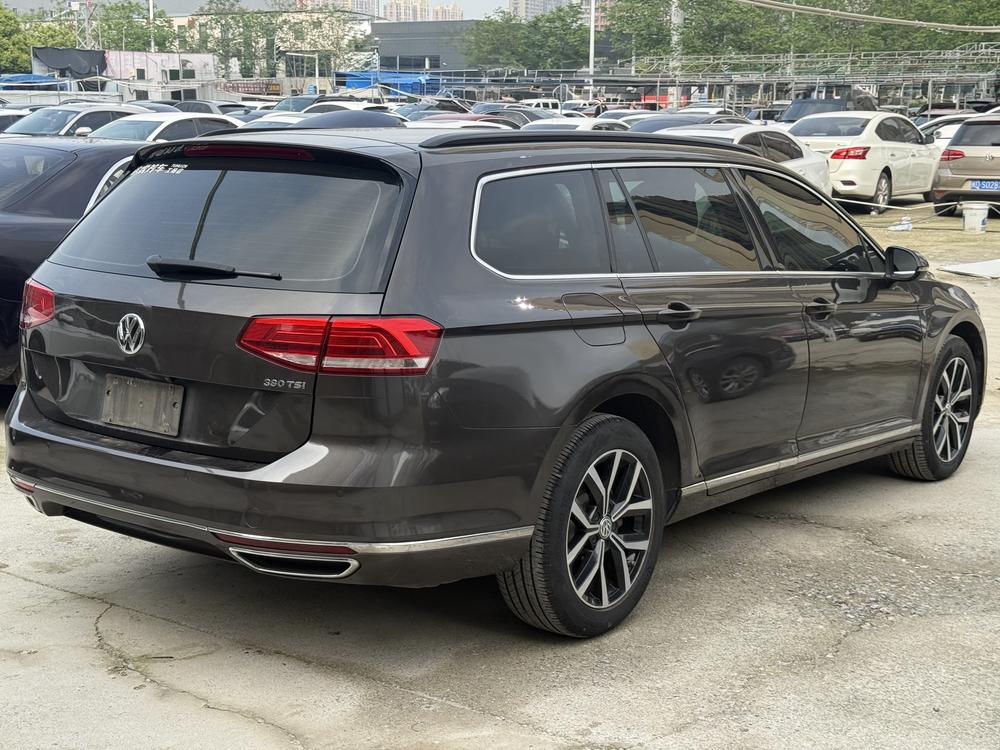 Volkswagen Variant