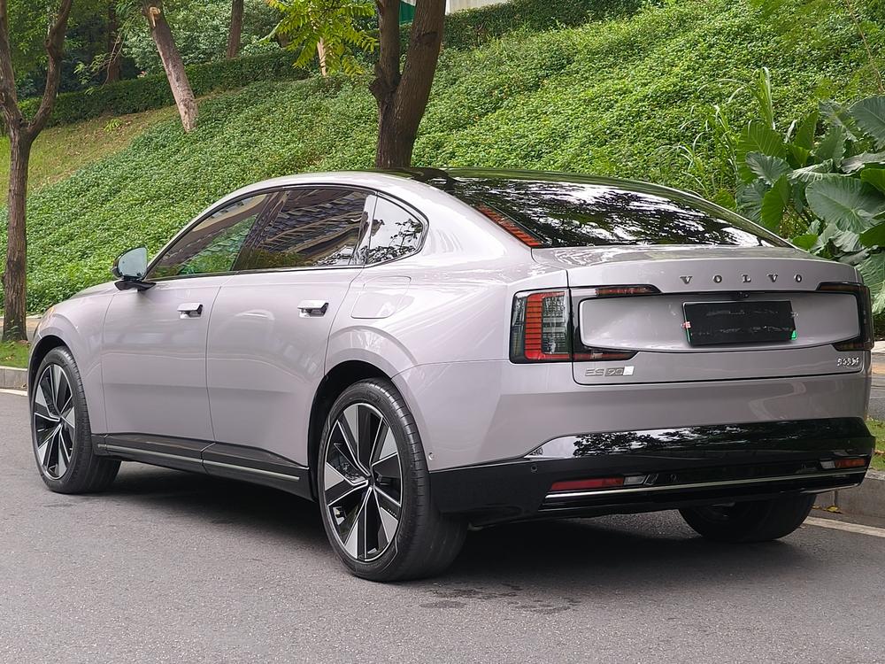 Volvo 沃尔沃ES90