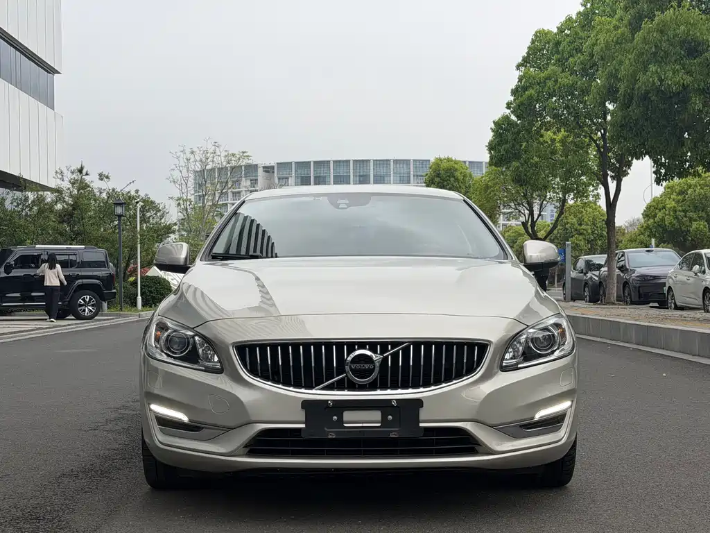 Volvo S60