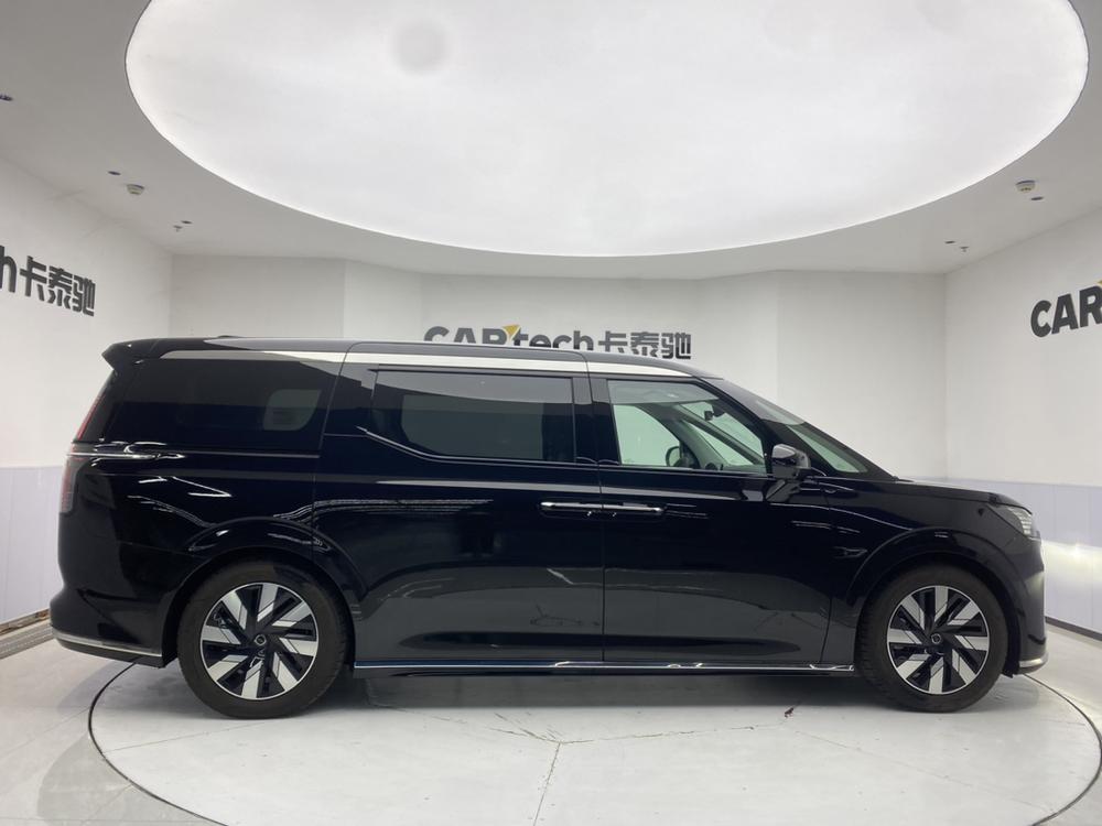 Volvo Volvo EM90