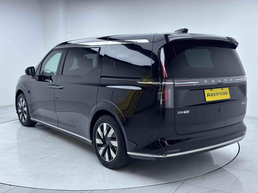 Volvo Volvo EM90