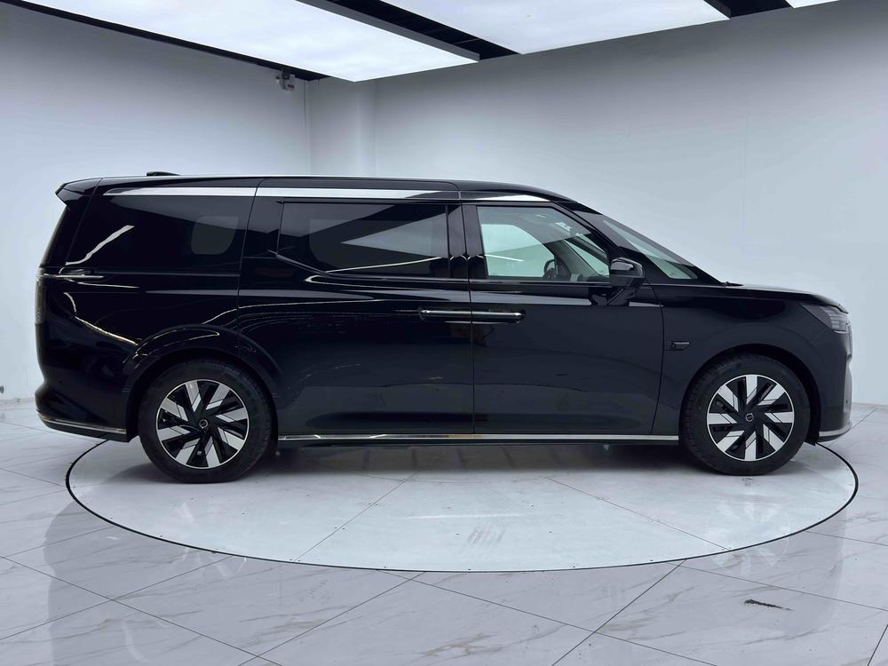 Volvo Volvo EM90