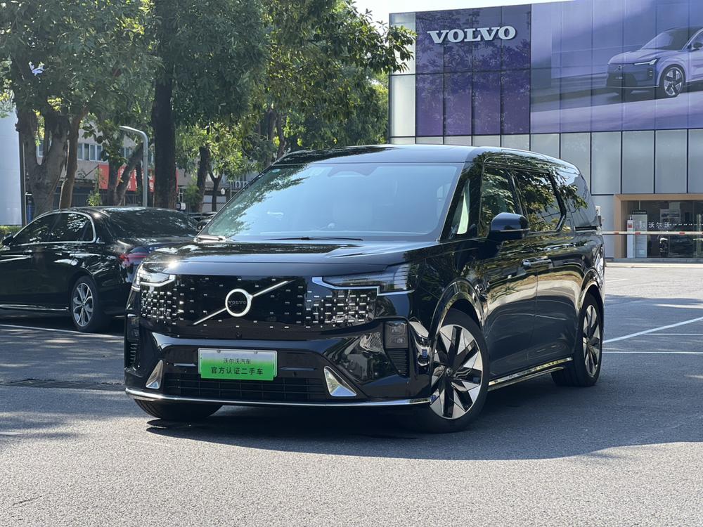 Volvo Volvo EM90