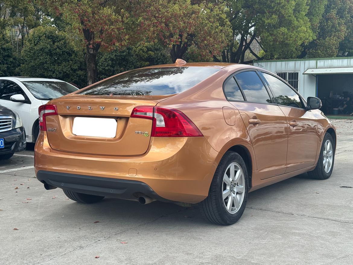 Volvo Volvo S60 (Import)