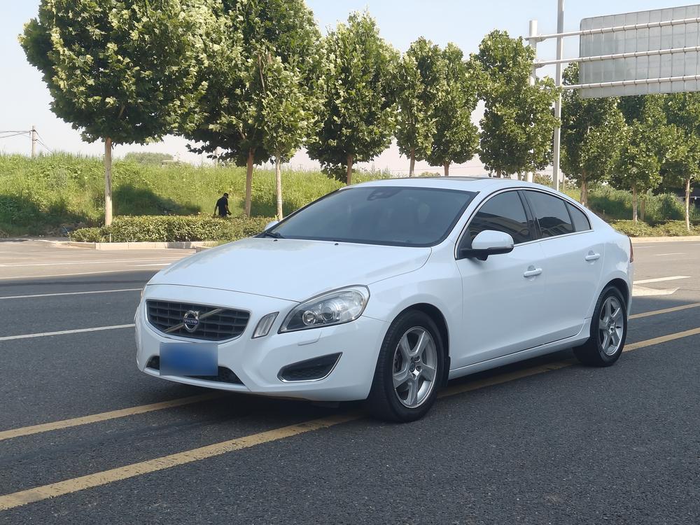Volvo Volvo S60 (Import)