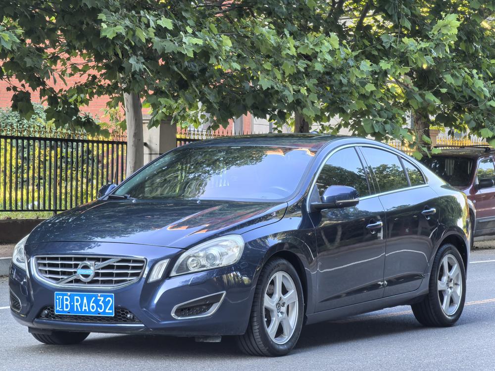 Volvo Volvo S60 (Import)