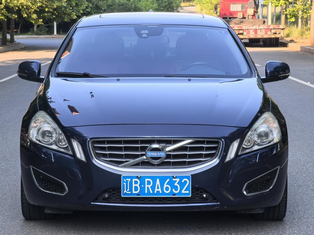 Volvo Volvo S60 (Import)