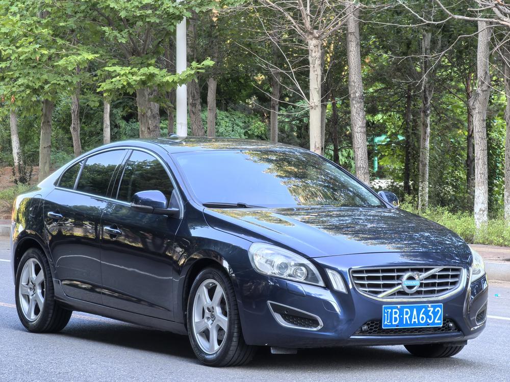 Volvo Volvo S60 (Import)
