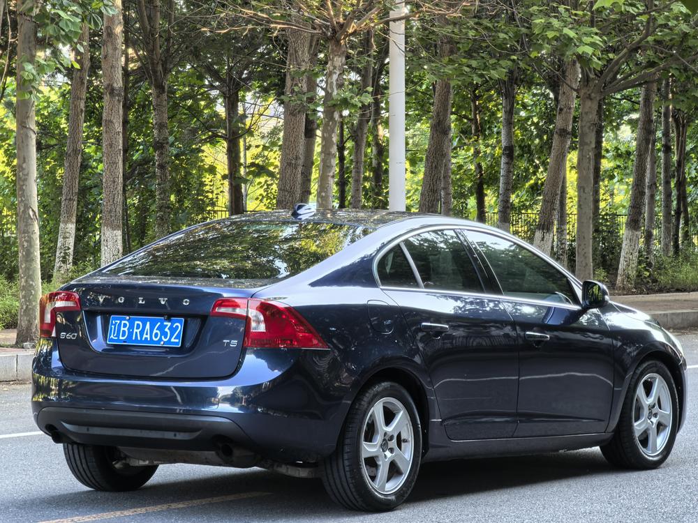 Volvo Volvo S60 (Import)